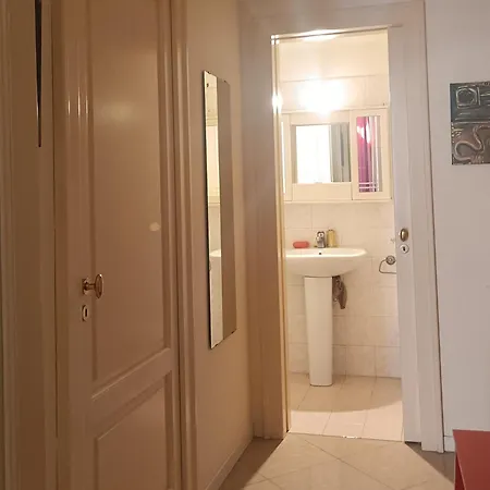 - Comfort Garruba * Bari